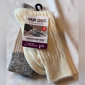 Muk Luks 2 pair pack Cream and Grey Blush Womens Crew Socks Super Soft